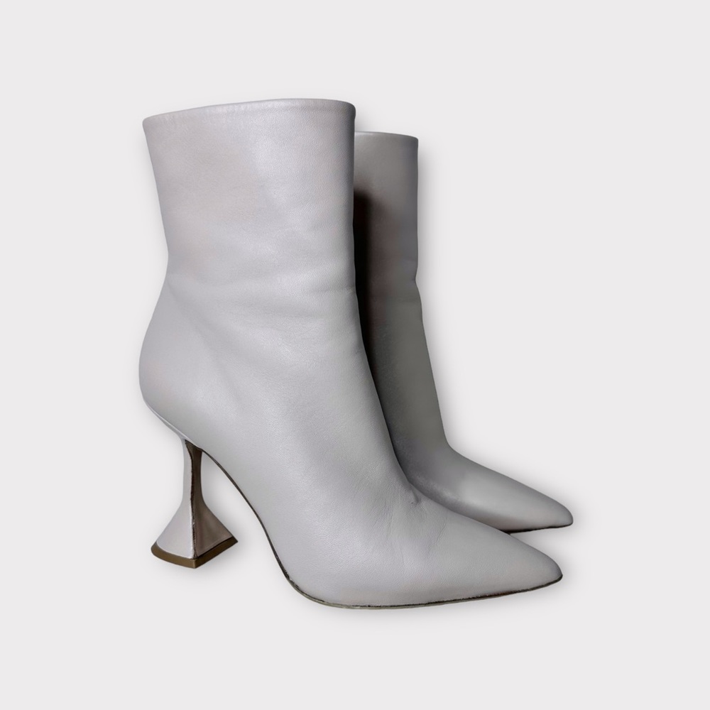 Vivier ankle Booties muaddi